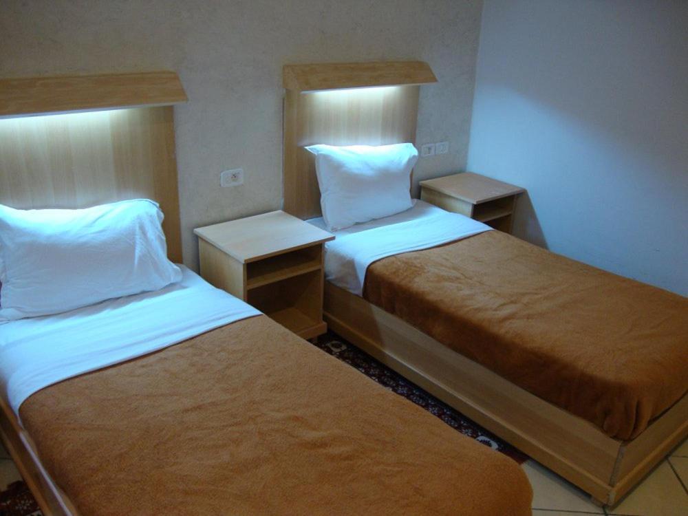 Hotel Roma Tunis Bagian luar foto
